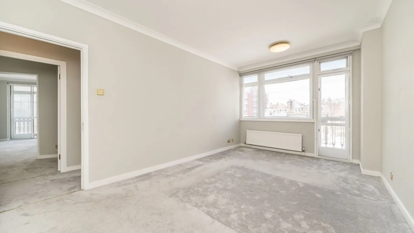 Flat Deanery Street in City of Westminster