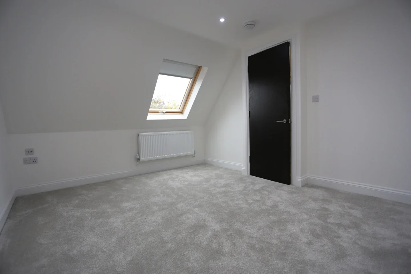 Flat Belvedere Road in Greater London