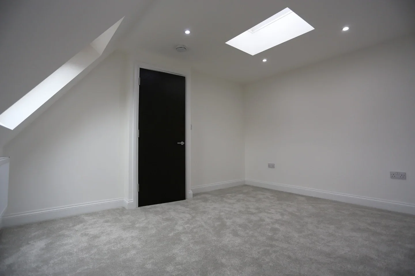 Flat Belvedere Road in Greater London