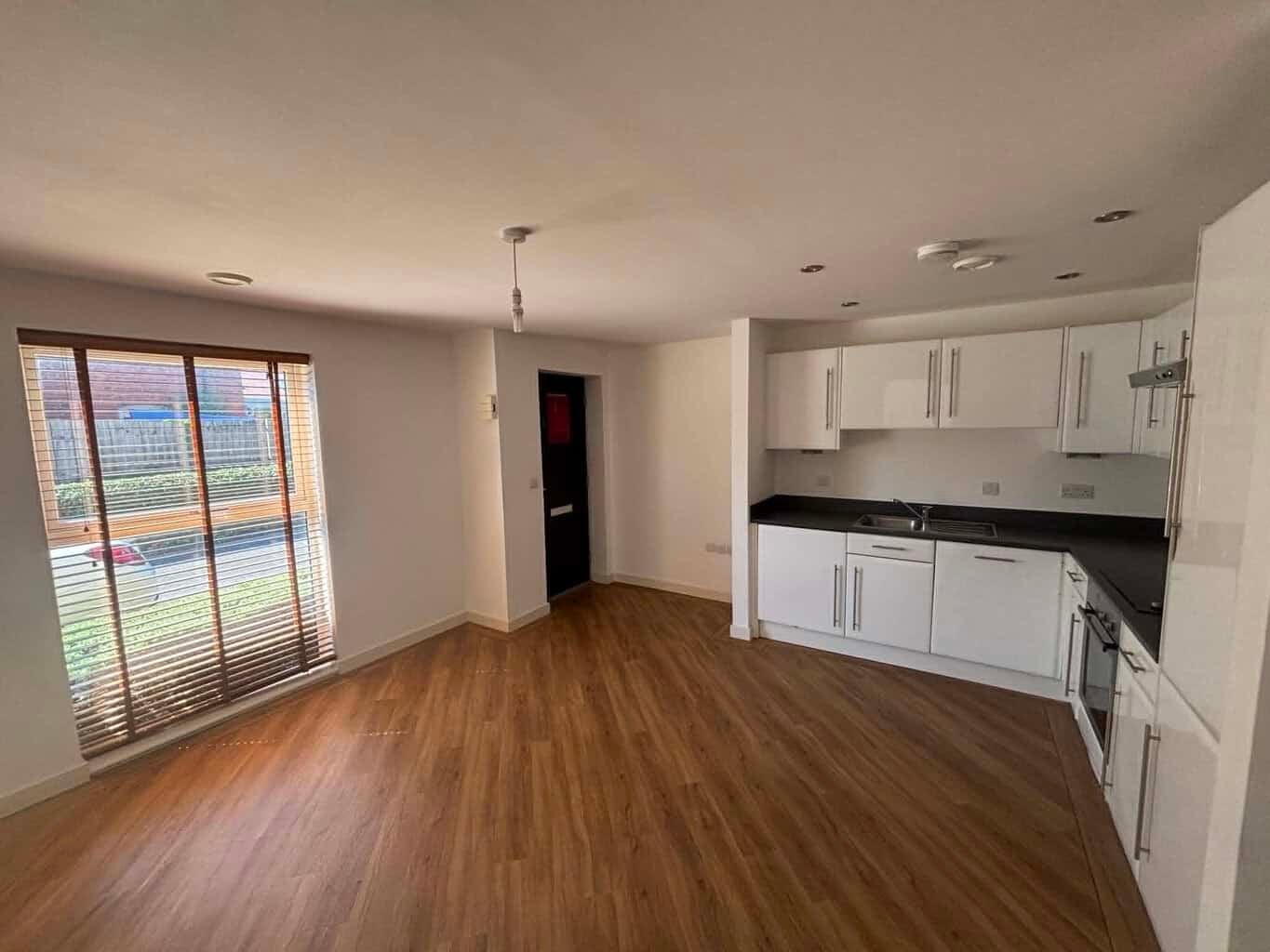 Flat Faircross Court in Thatcham