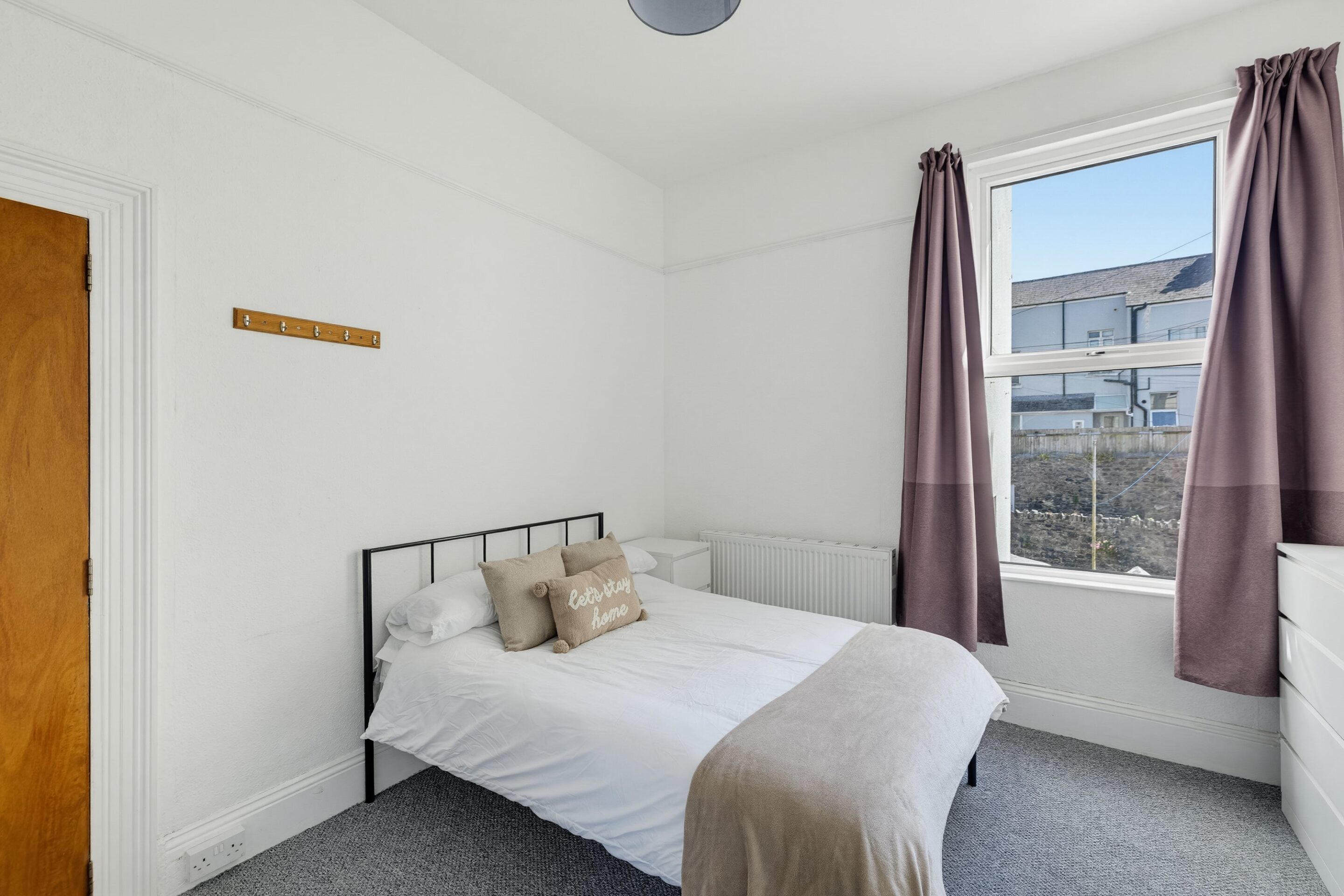Room Beaumont Road in Plymouth