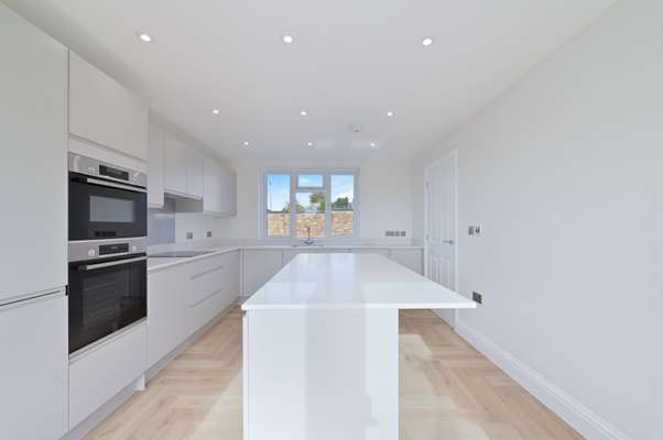 House Greenbury Close in Three Rivers
