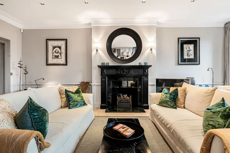 Flat Cadogan Square in Greater London