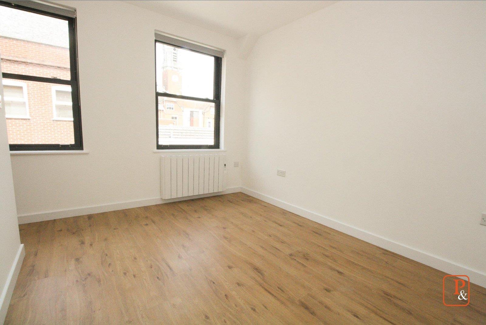 Flat Trinity Square in Colchester