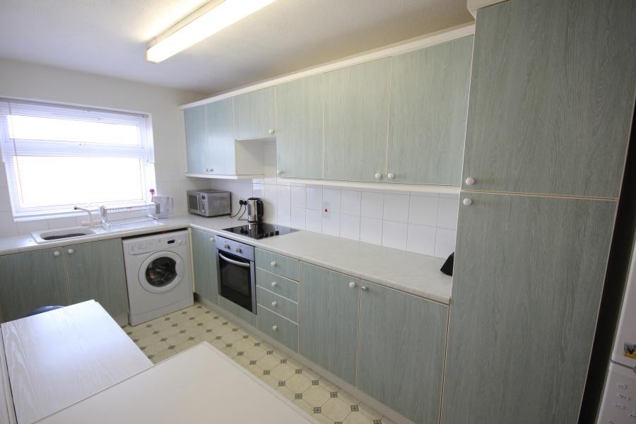 Flat Davos Close in Woking