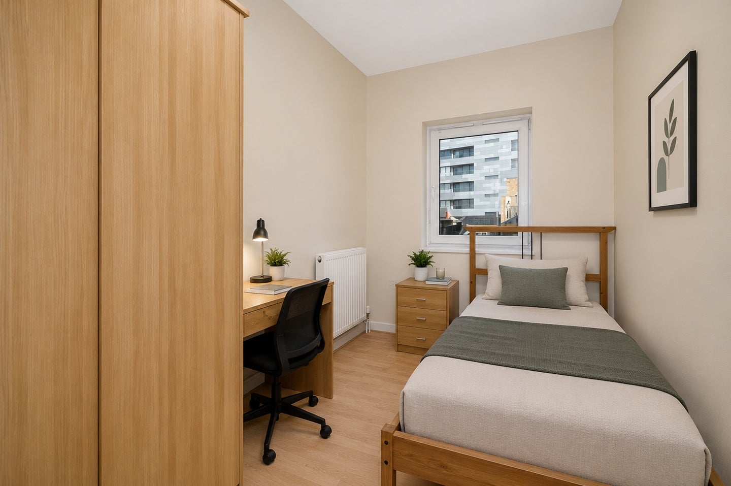 Flat Blackwall Lane in Greater London