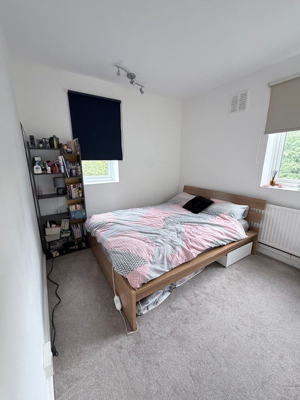 Room John Aird Court in City of Westminster