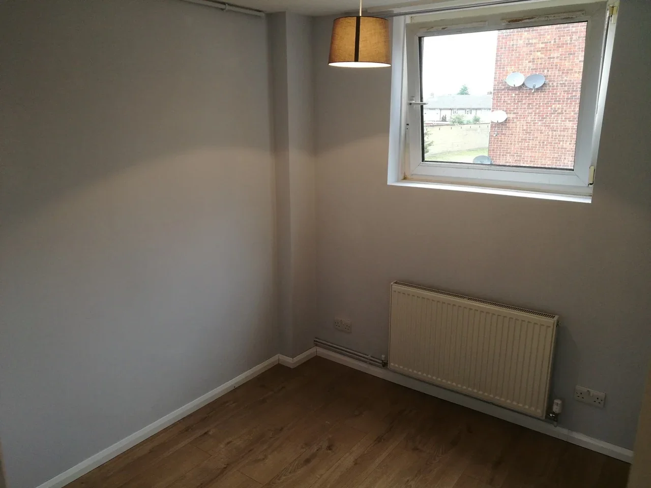 Flat Exeter Road in Greater London