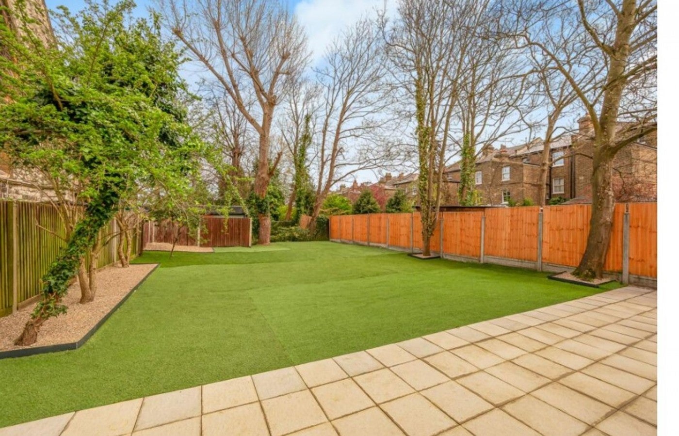 Flat Hillmarton Road in Greater London