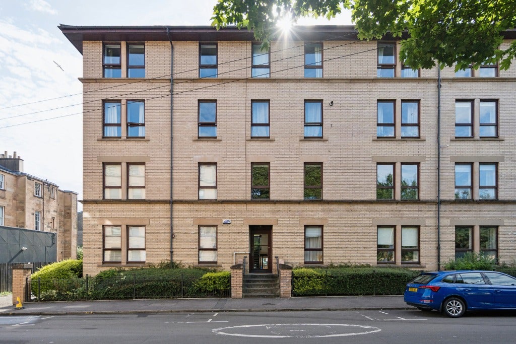 Flat Ashley Street in Glasgow