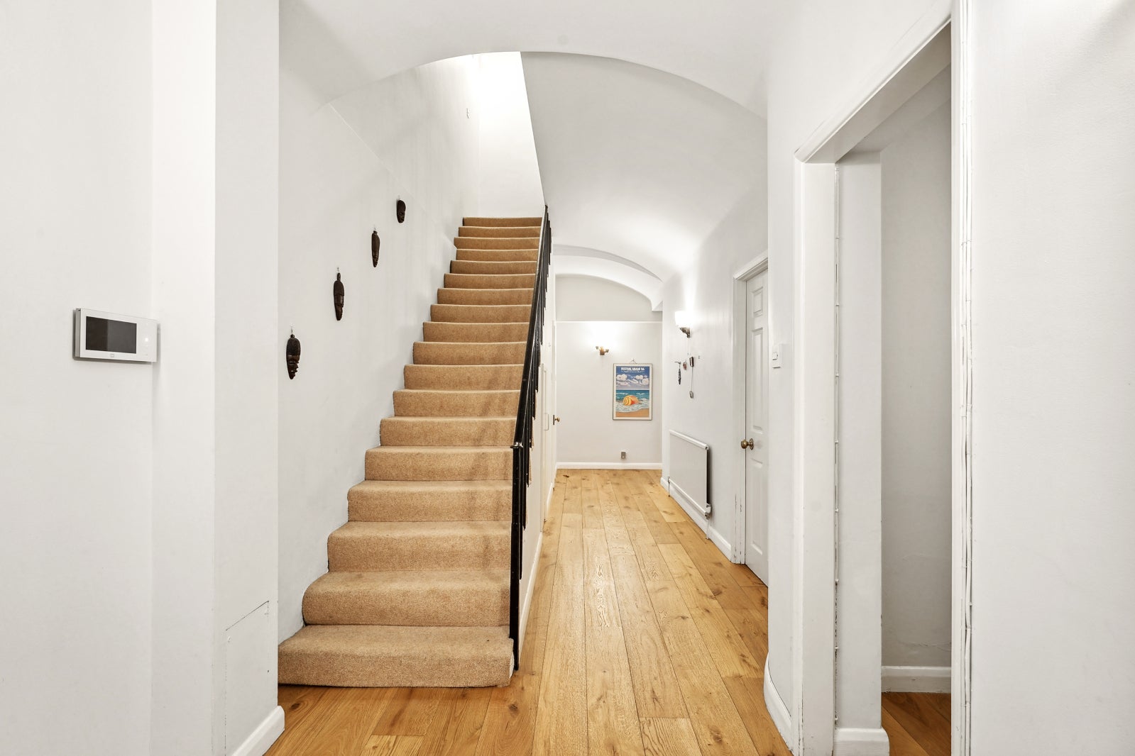 Flat Petersham Mews in Greater London