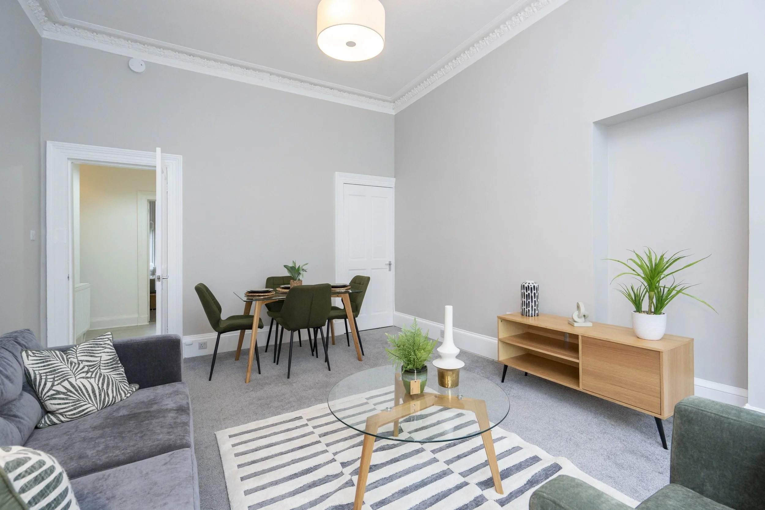 Flat Meadowpark Street in Glasgow
