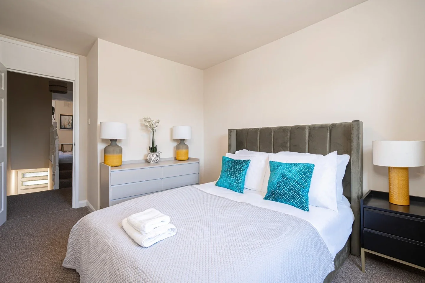 Flat Villiers Road in Greater London