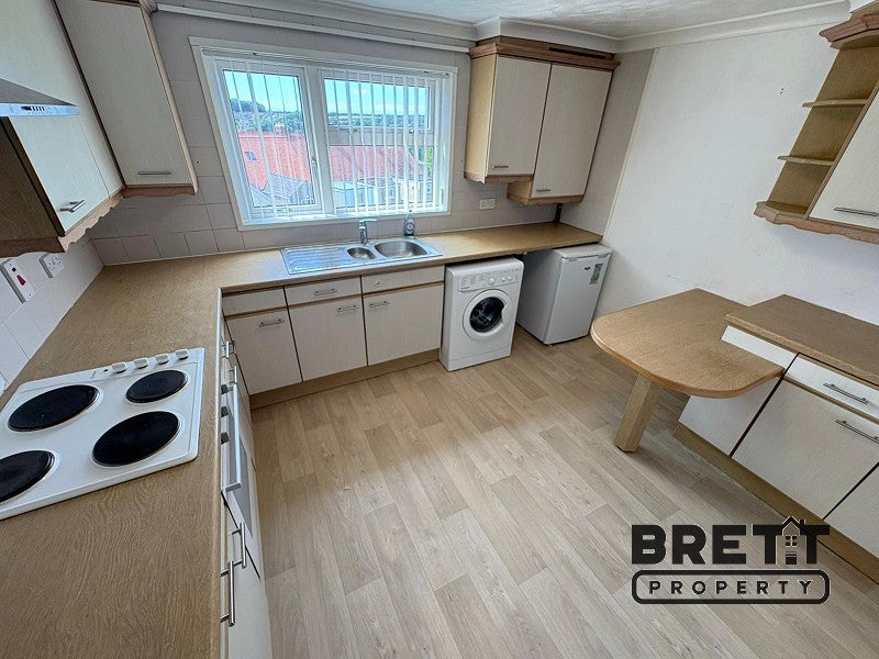 Flat Stephen Street in Milford Haven