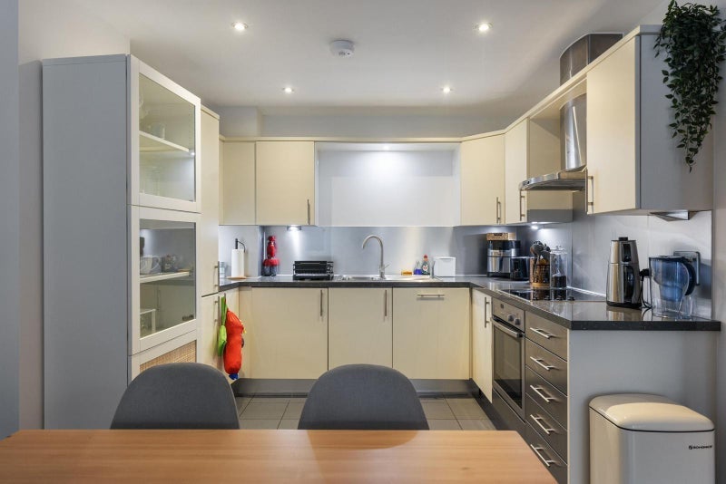 Flat Brewhouse Yard in Greater London
