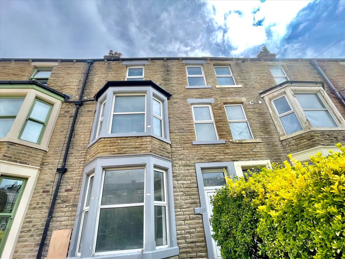 Flat Heysham Road in Heysham