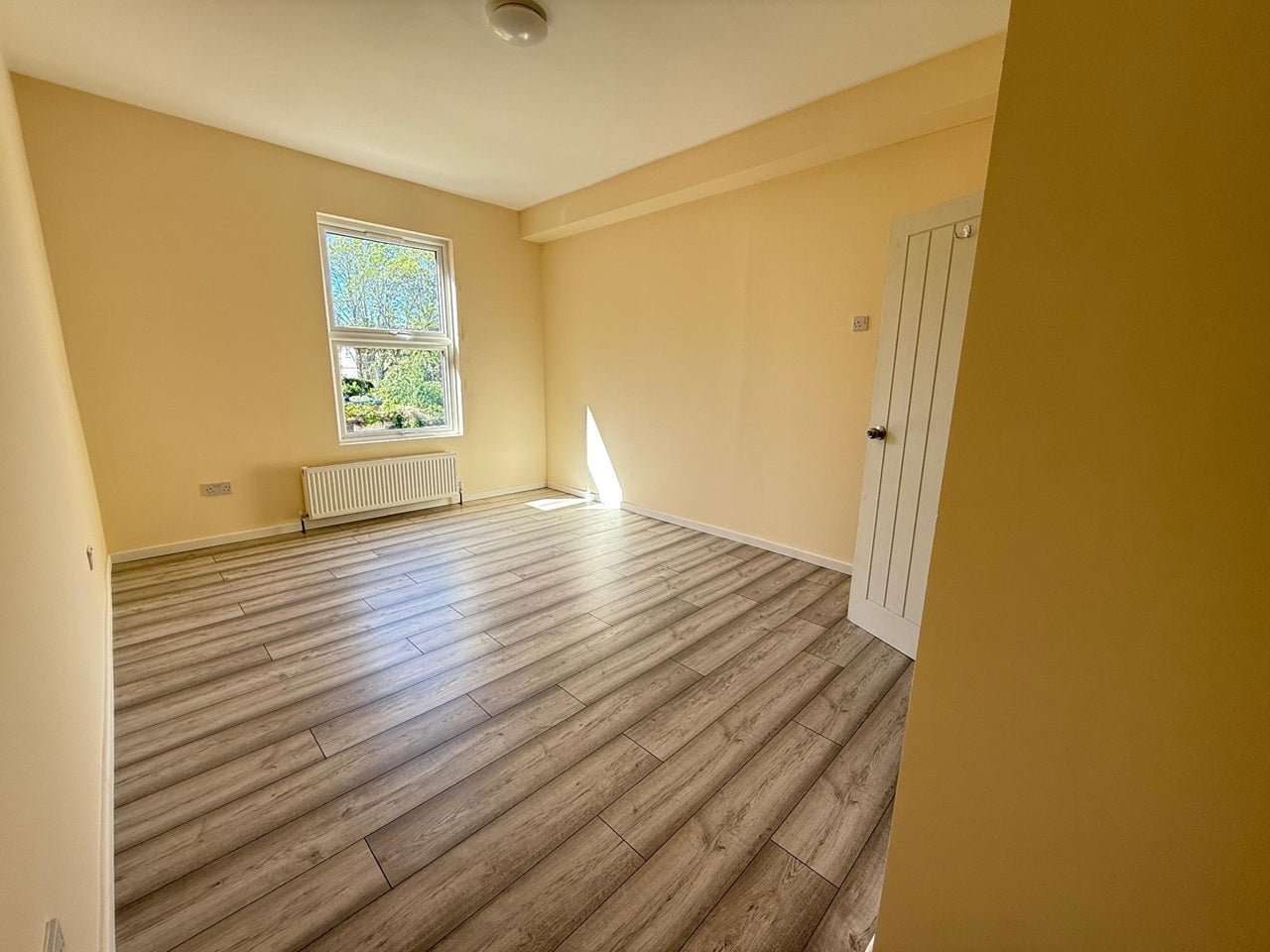 Room Hindes Road in Greater London