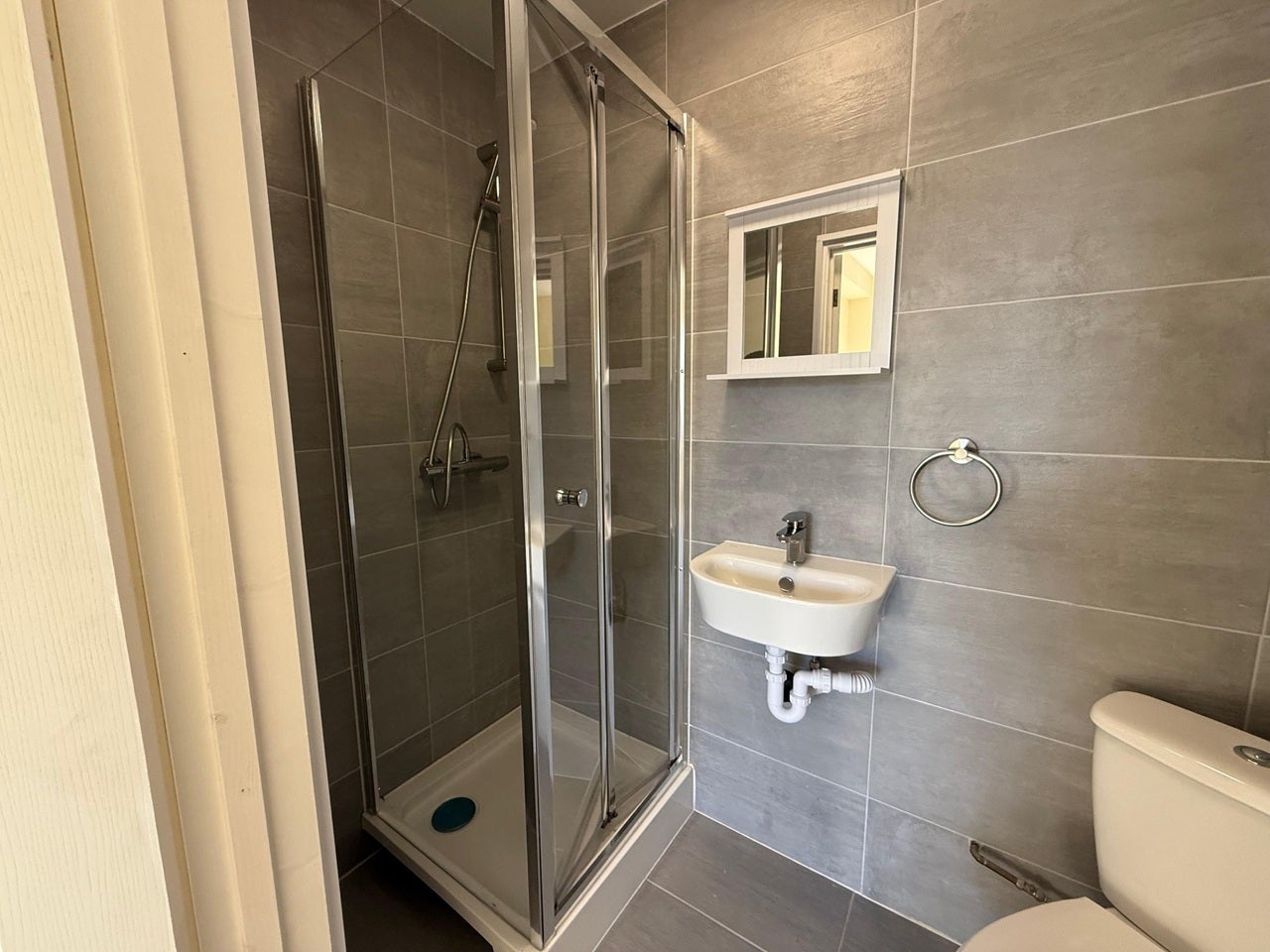 Room Hindes Road in Greater London