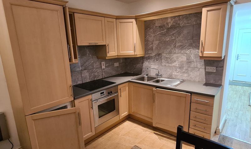 Flat Wilton Place in Salford