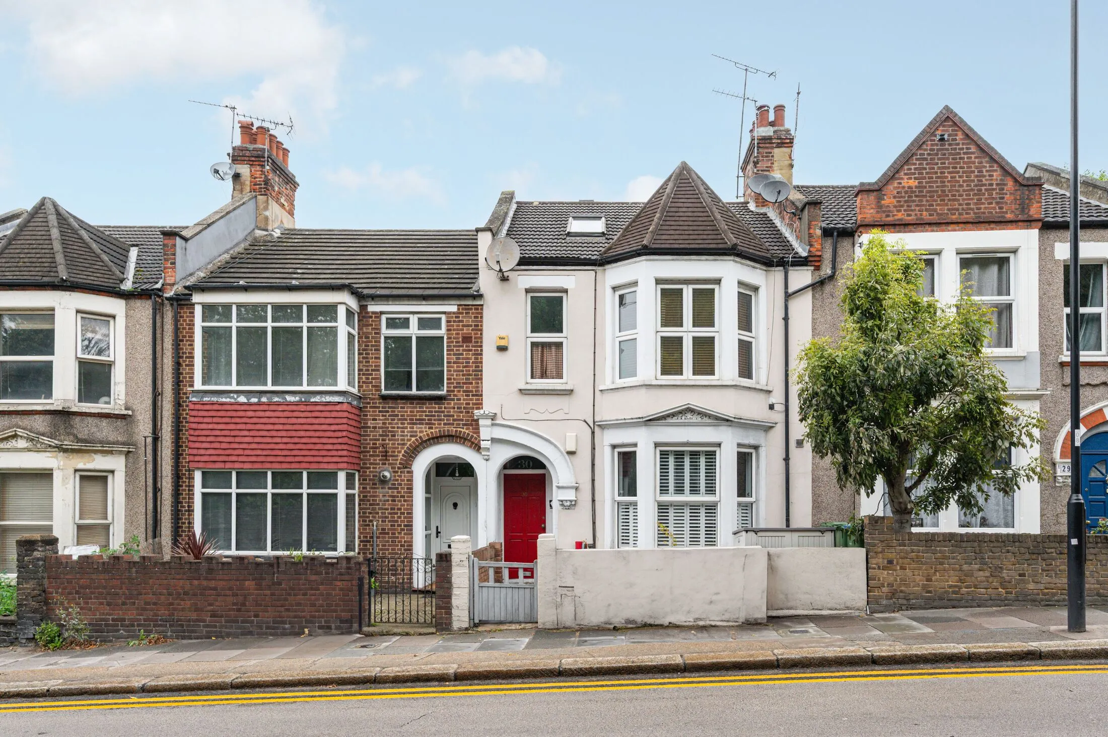 Flat Stadium Road in Greater London