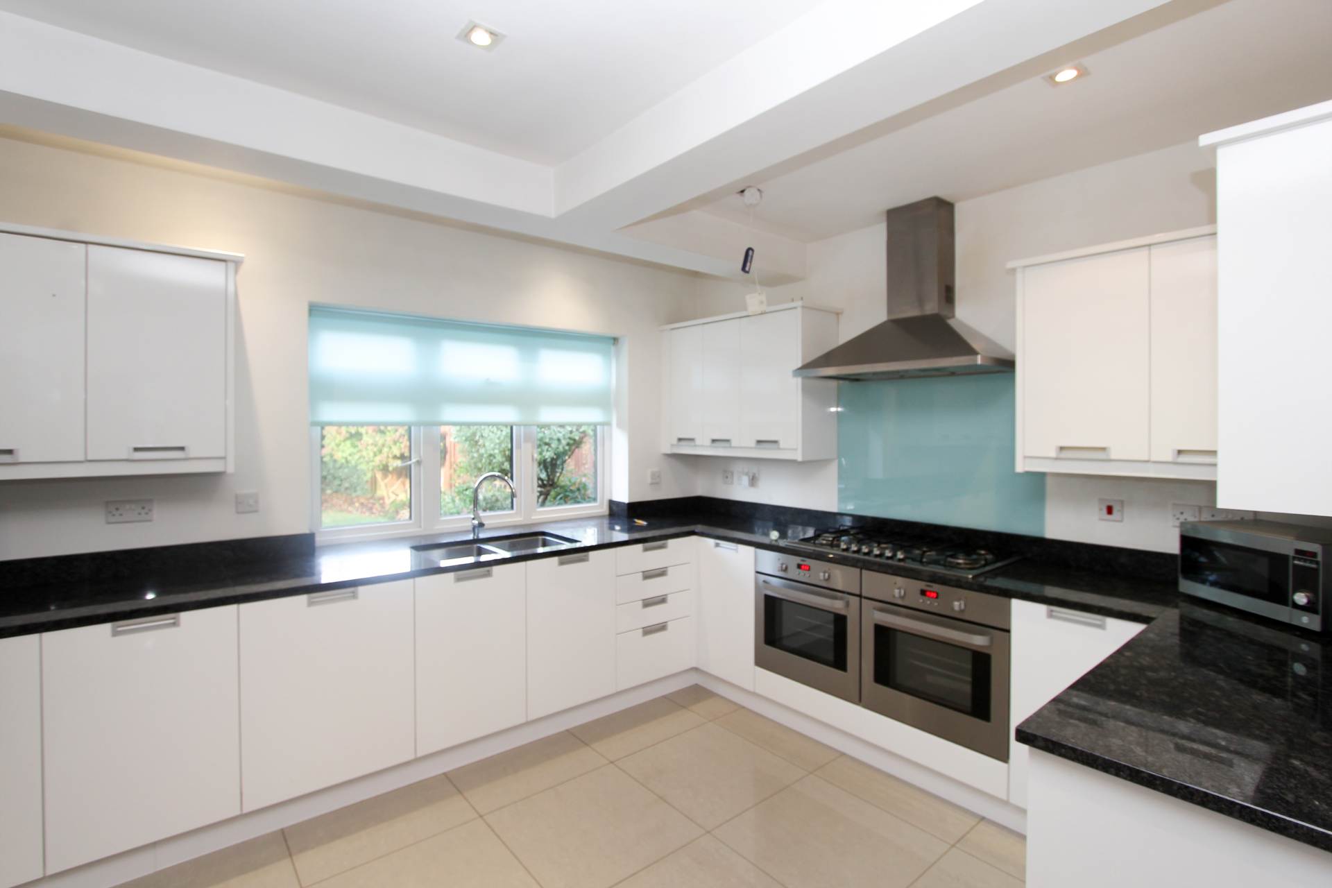 House Rosebery Avenue in Greater London