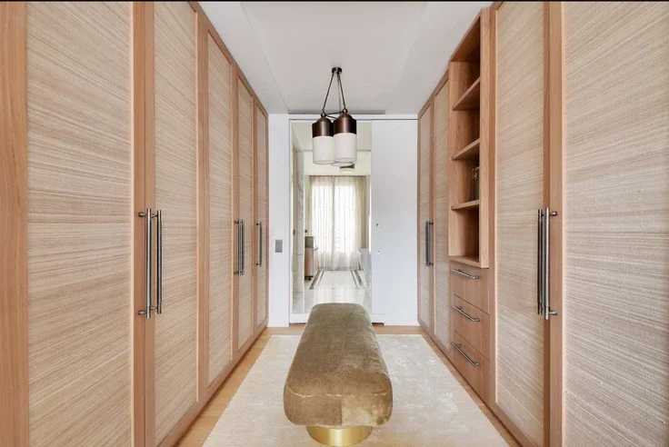 Appartement Rue des Saussaies à Paris