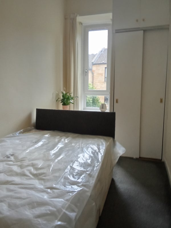 Room Blantyre Street in Glasgow