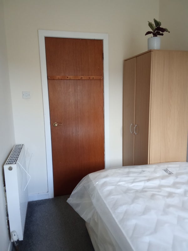 Room Blantyre Street in Glasgow