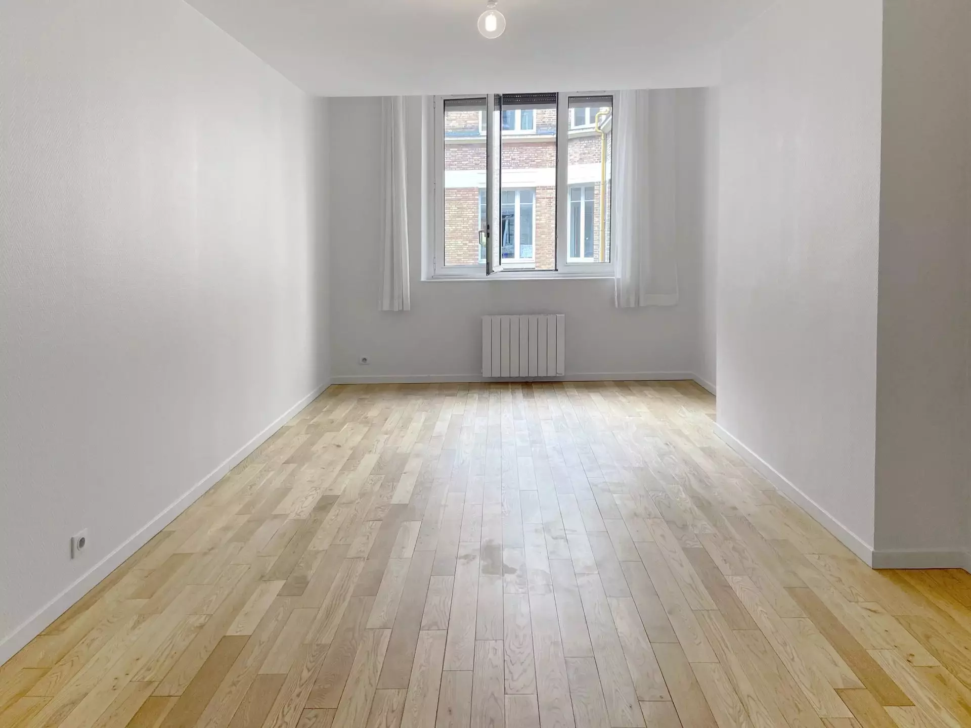Flat Rue La Boétie in Paris