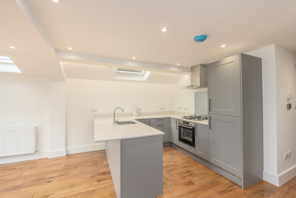 Flat Galesbury Road in Greater London