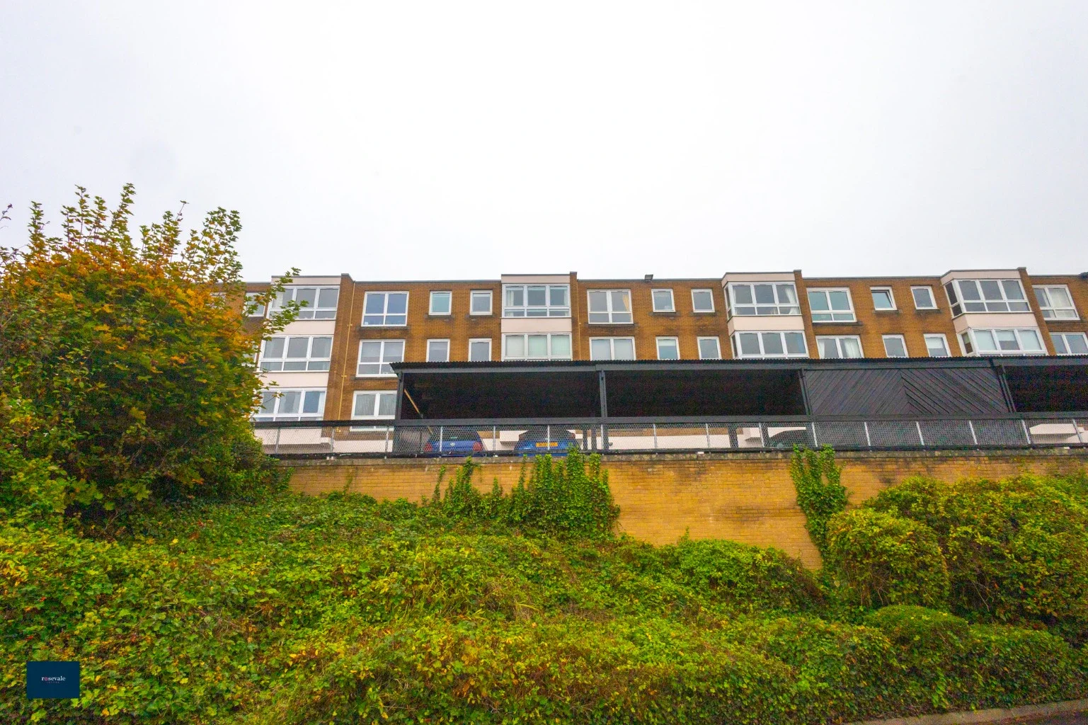 Flat Southbrae Drive in Glasgow