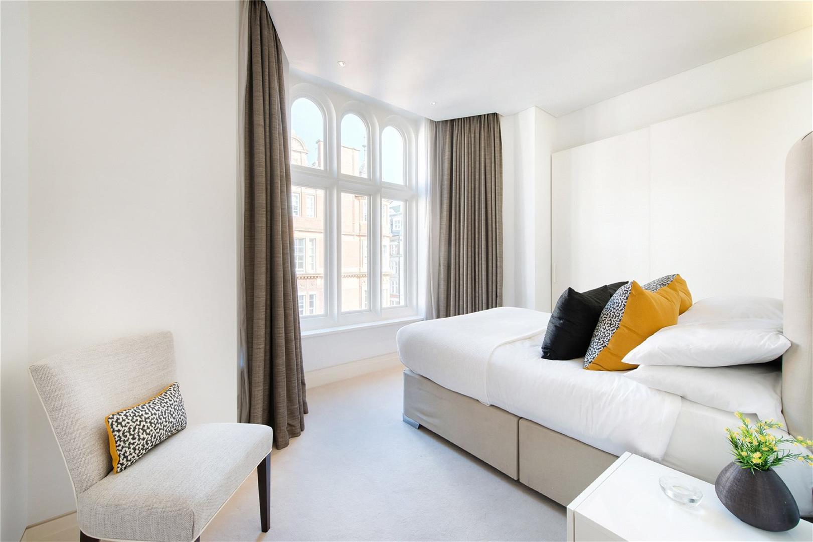 Flat Riding House Street in City of Westminster