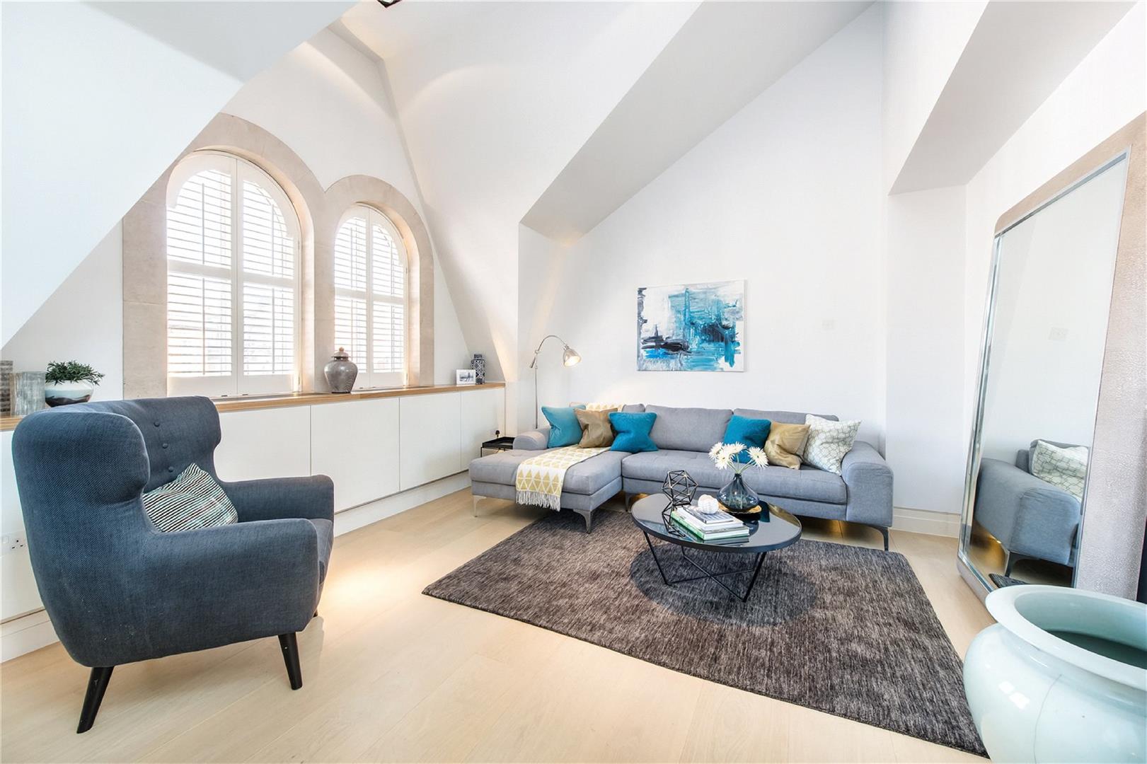 Flat Riding House Street in City of Westminster
