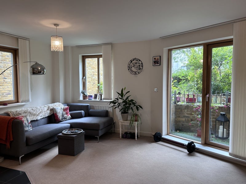 Room Pancras Way in Greater London