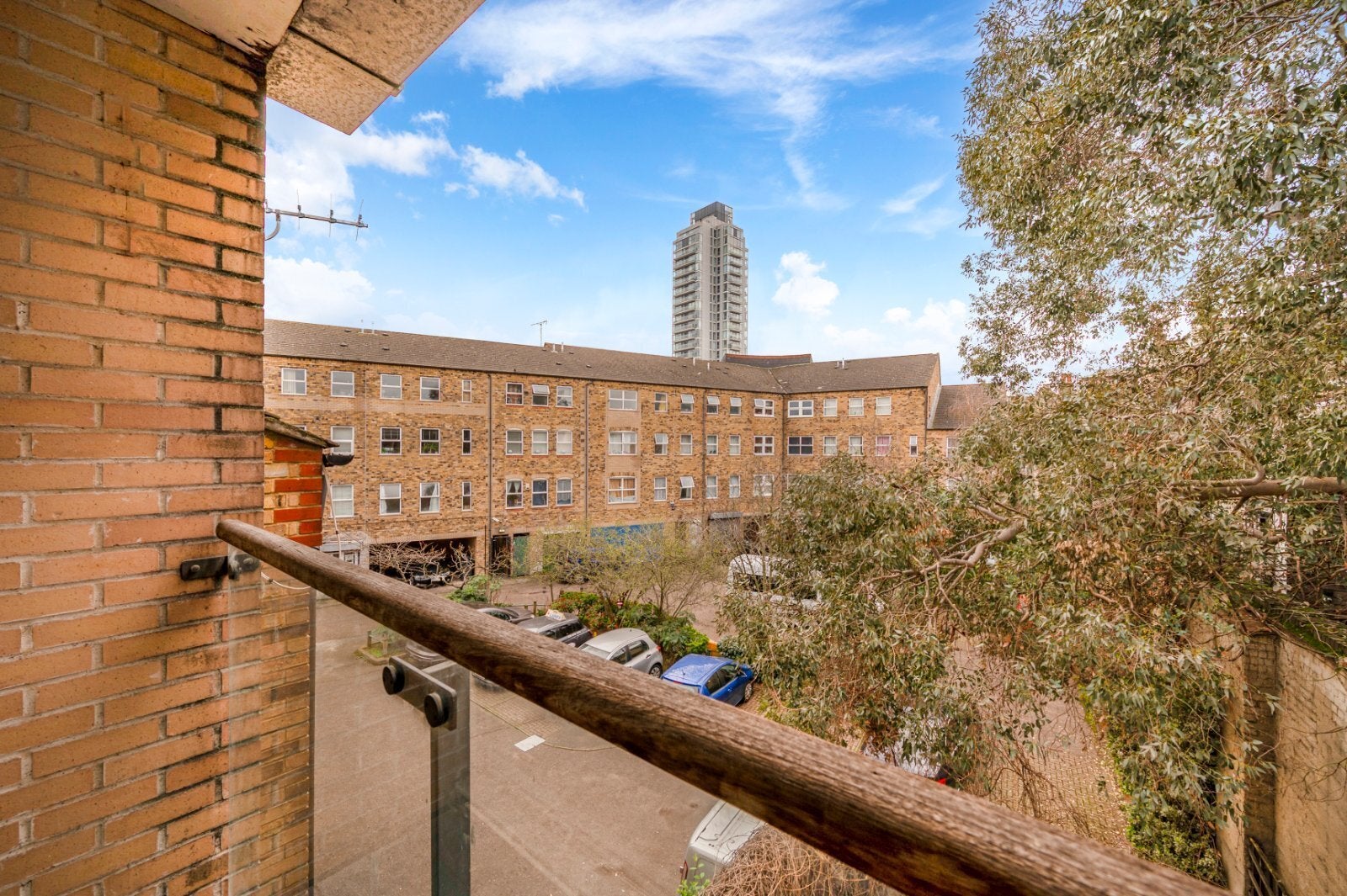 Flat Deptford Broadway in Greater London