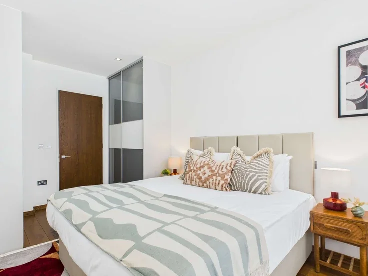 Flat Bayham Street in Greater London