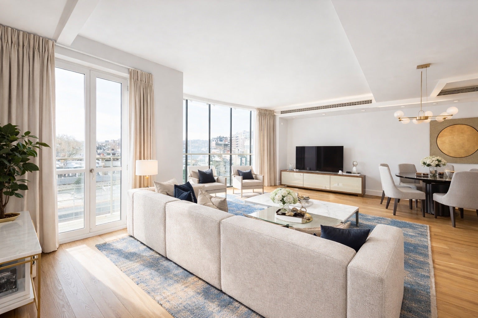 Flat Lancelot Place in City of Westminster