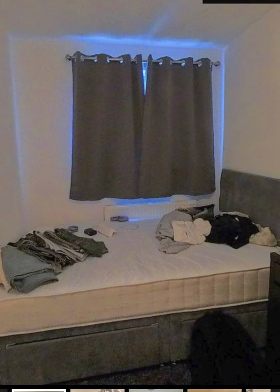 Room Heeley Road in Birmingham