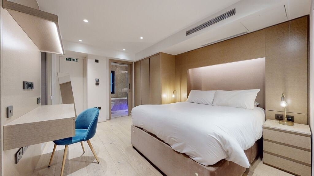 Flat Maddox Street in City of Westminster