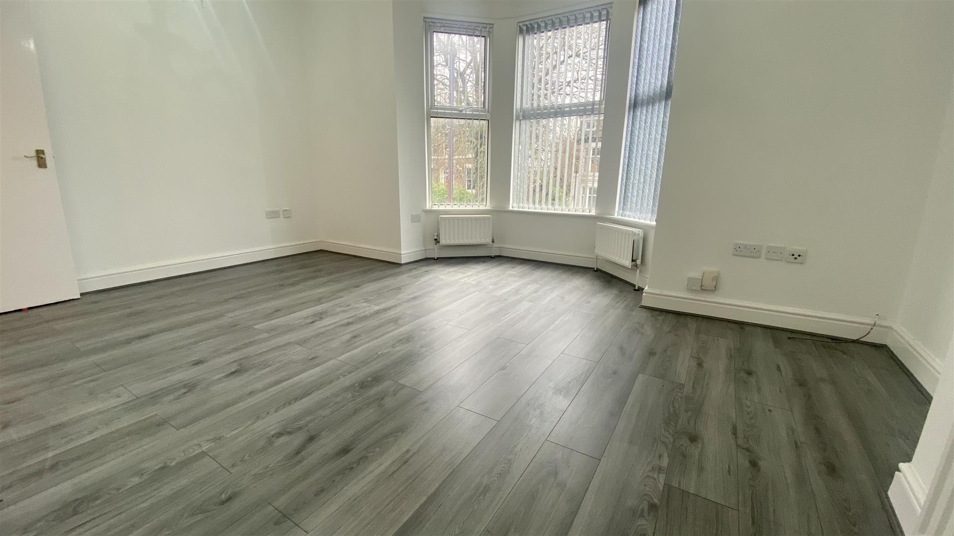 Flat Middleborough Road in Coventry