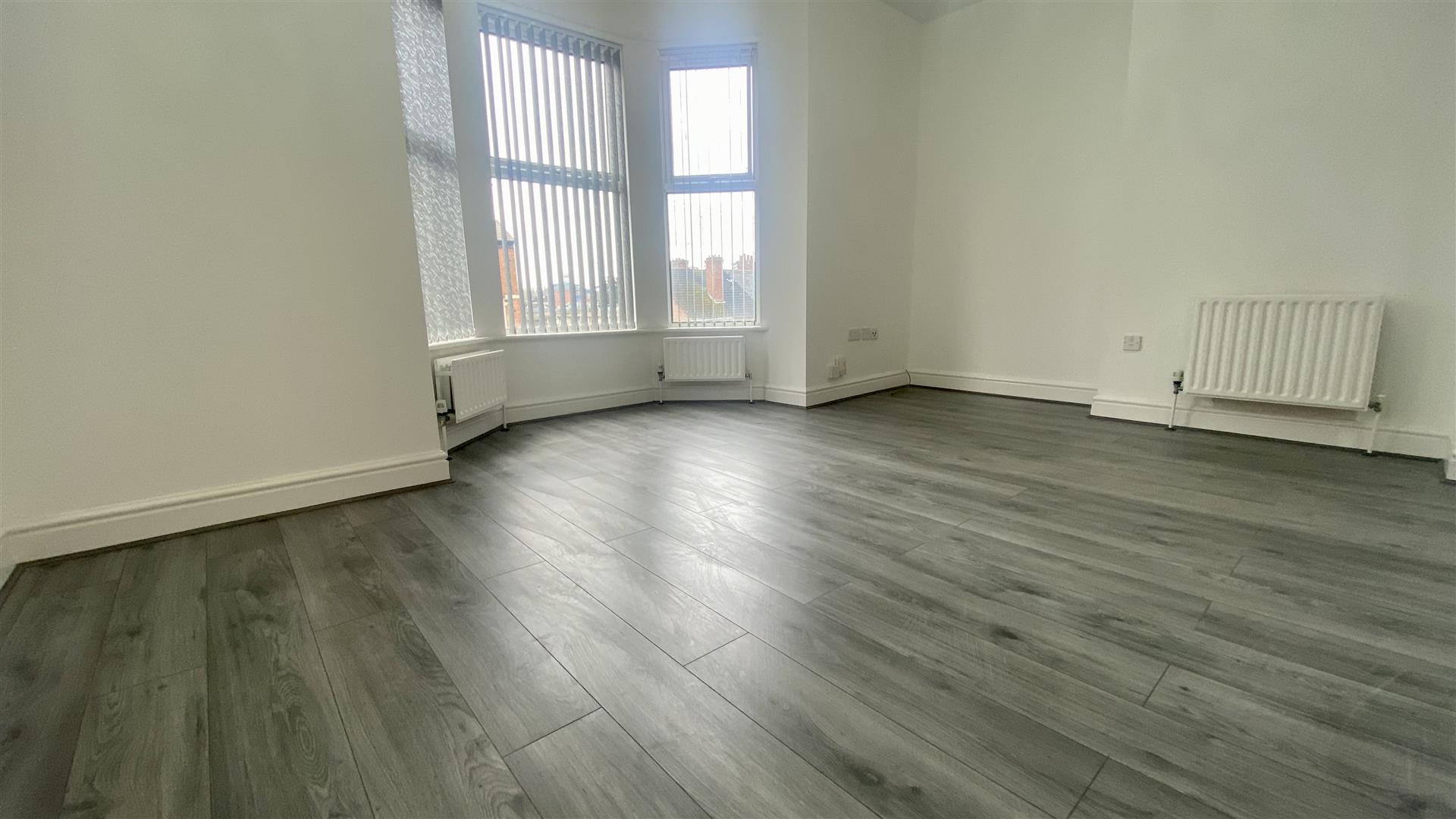 Flat Middleborough Road in Coventry