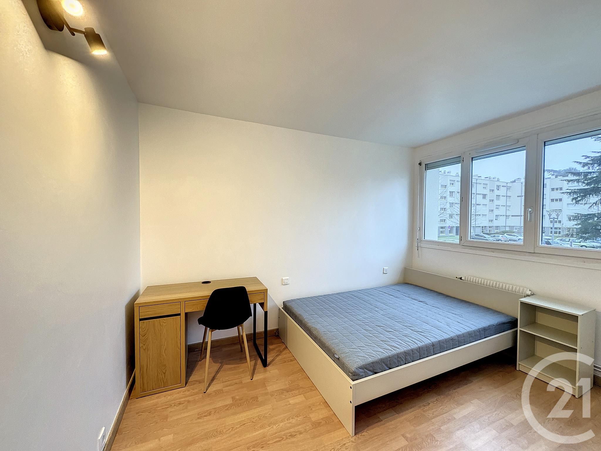 Chambre Allée des Roseraies à Orléans