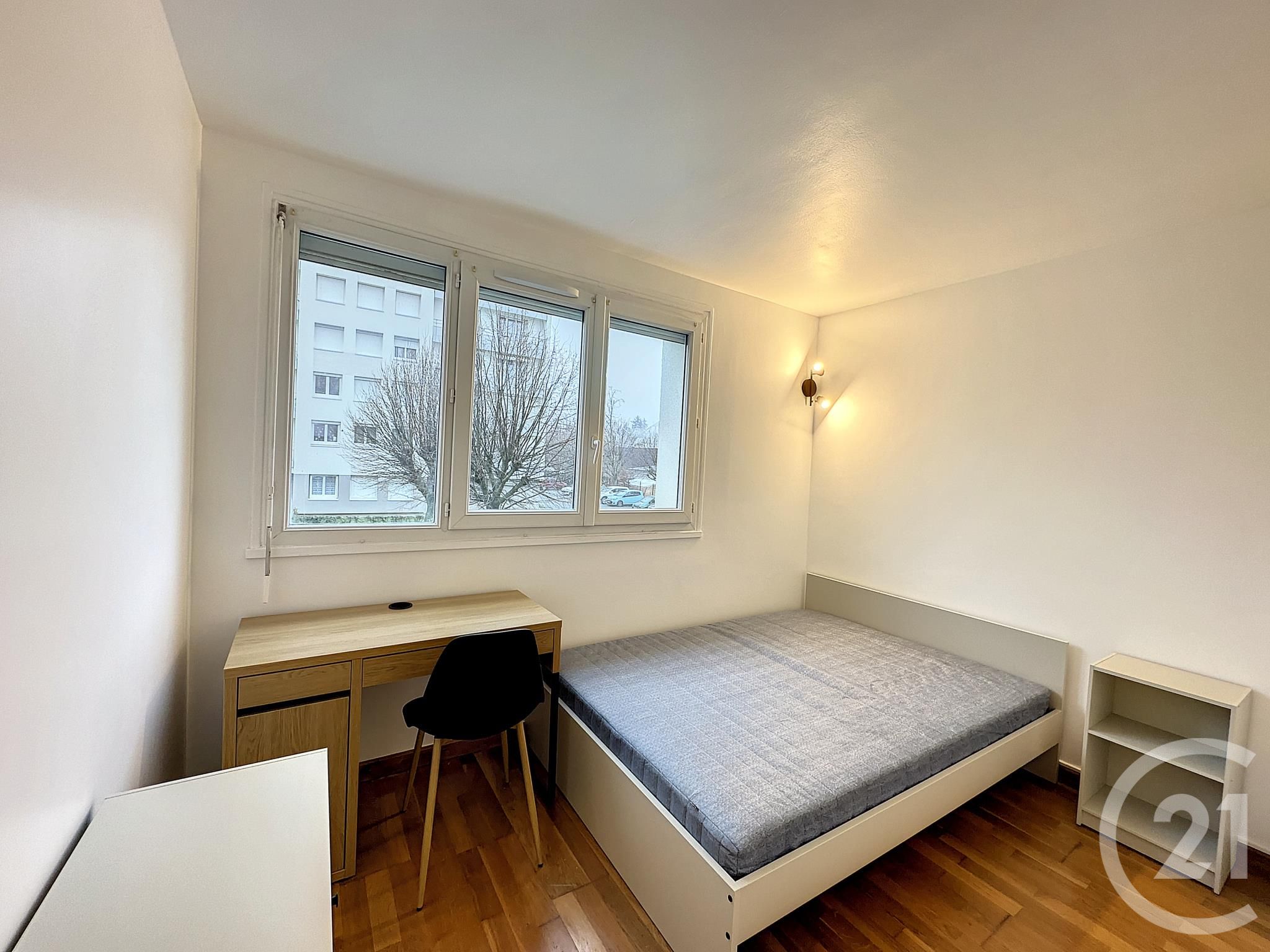 Chambre Allée des Roseraies à Orléans