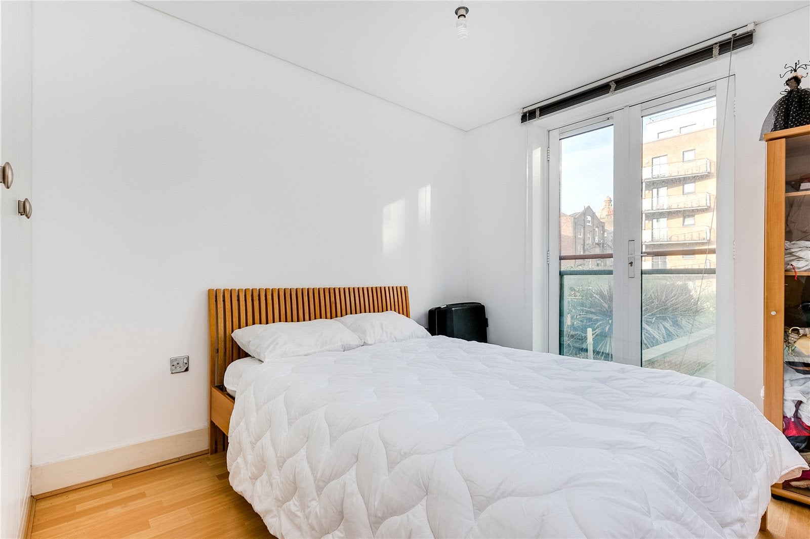 Flat Owen Street in Greater London
