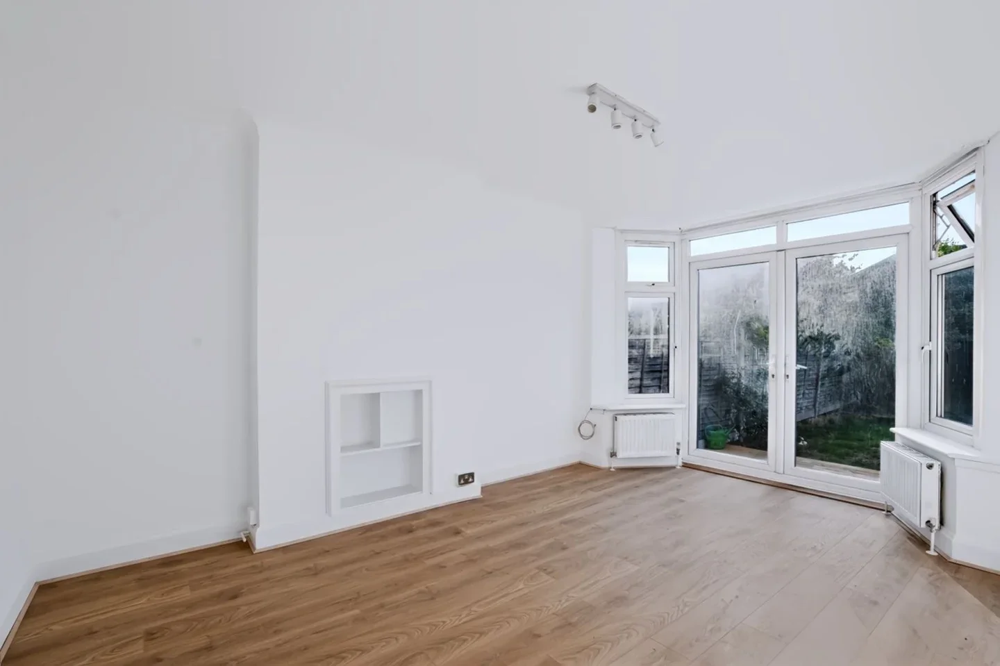 House Cheviot Gardens in Greater London