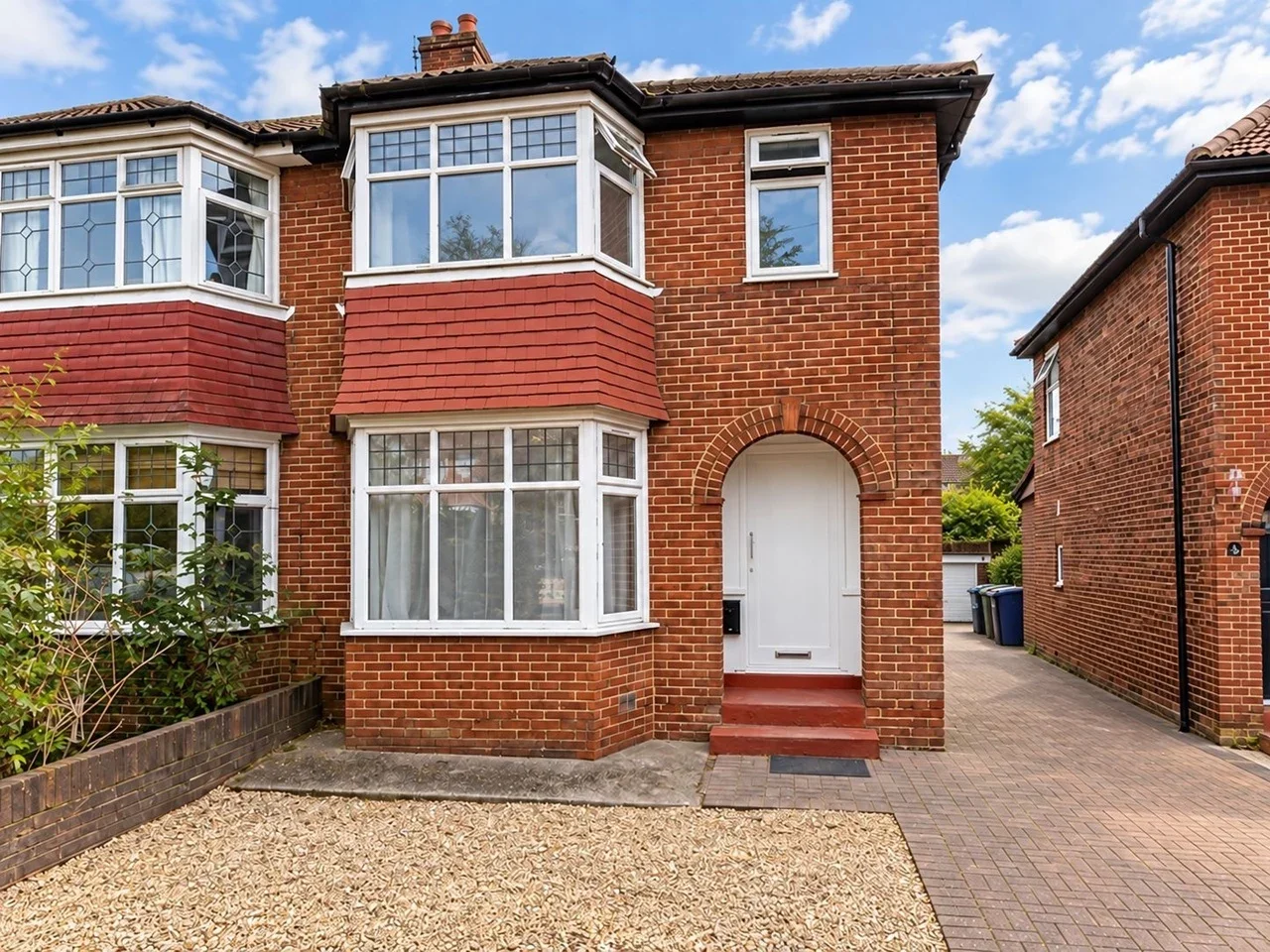 House Cheviot Gardens in Greater London