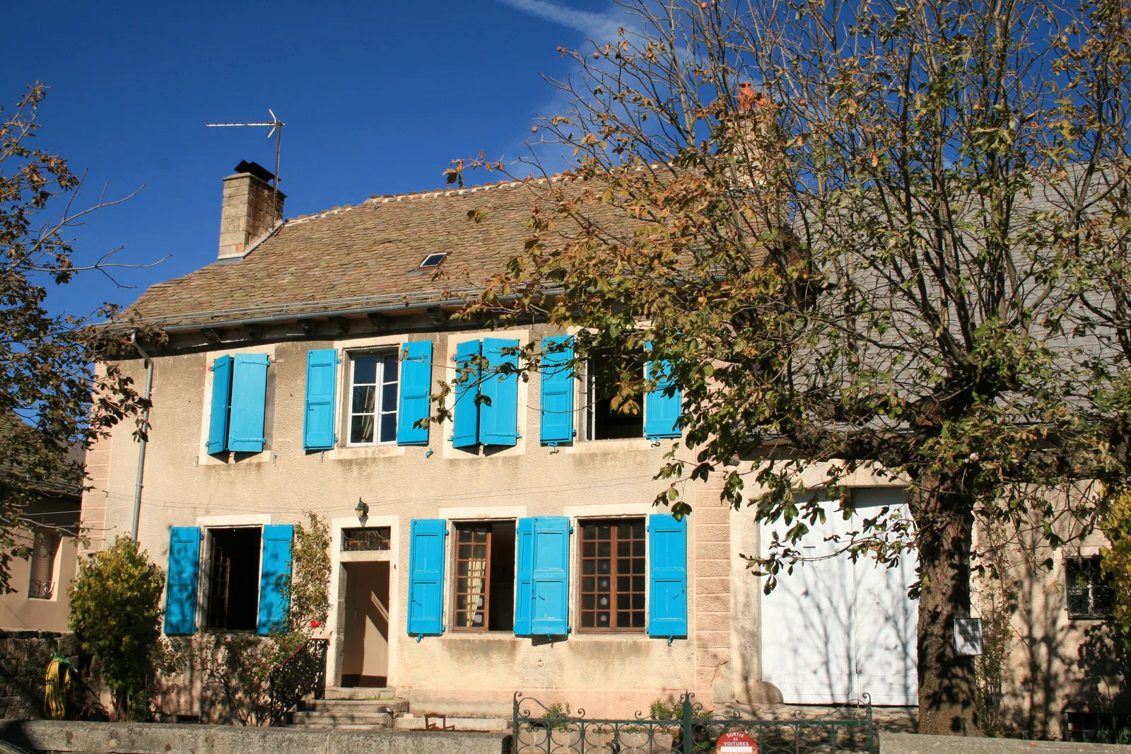 Chambre Rue d'Almontet à Peyre en Aubrac