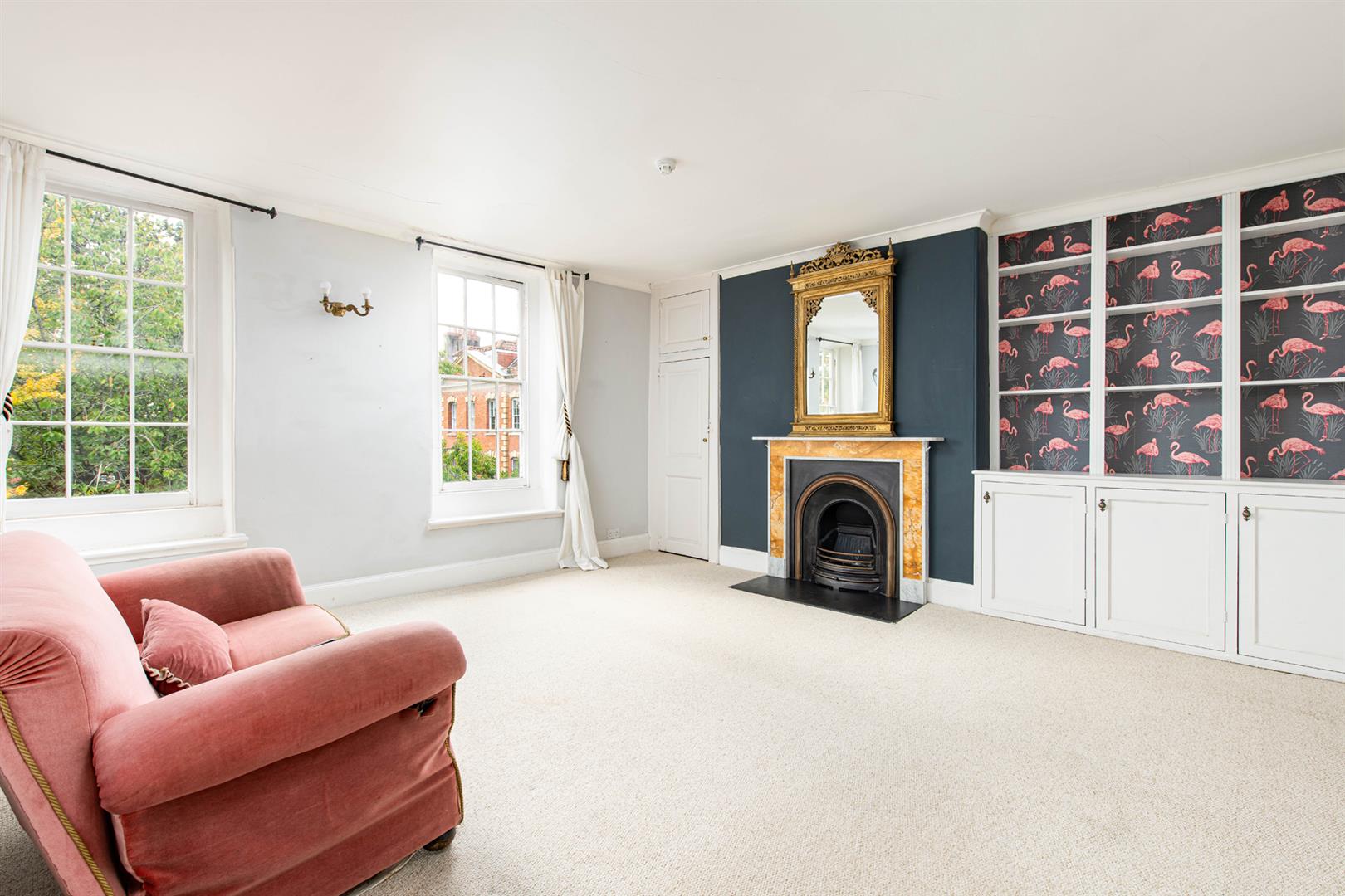Flat Elmdale Road in Bristol