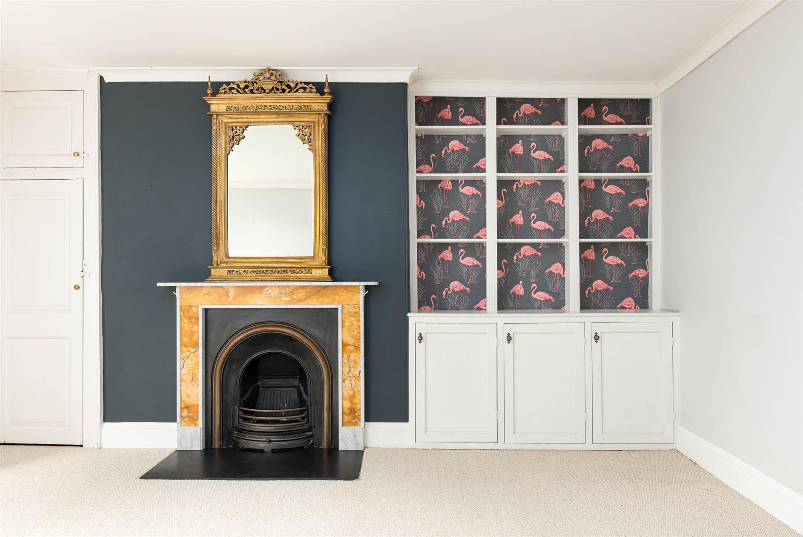 Flat Elmdale Road in Bristol