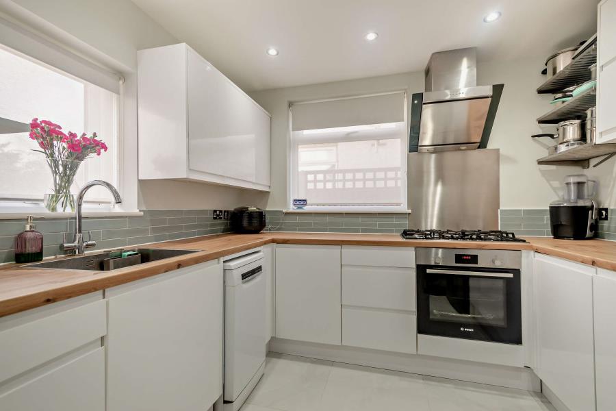 House Lyndhurst Gardens in Greater London